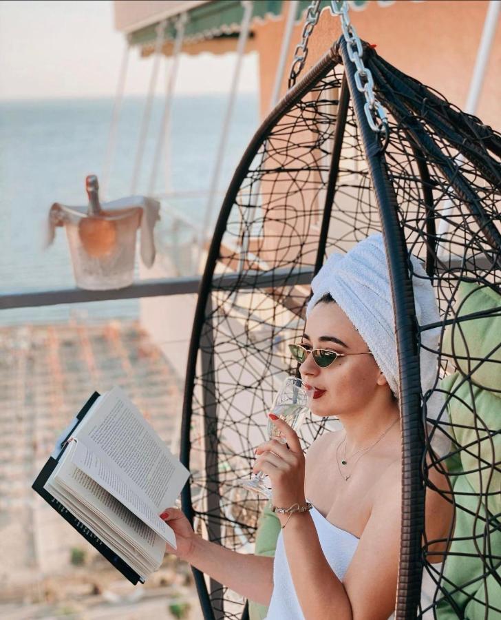 Hotel Frojd - Beach Front Resort Shëngjin エクステリア 写真