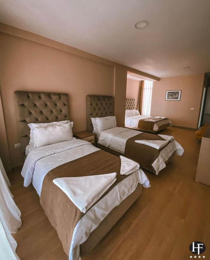 Hotel Frojd - Beach Front Resort Shëngjin エクステリア 写真