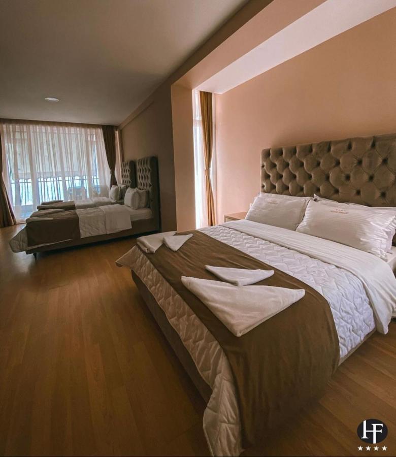 Hotel Frojd - Beach Front Resort Shëngjin エクステリア 写真