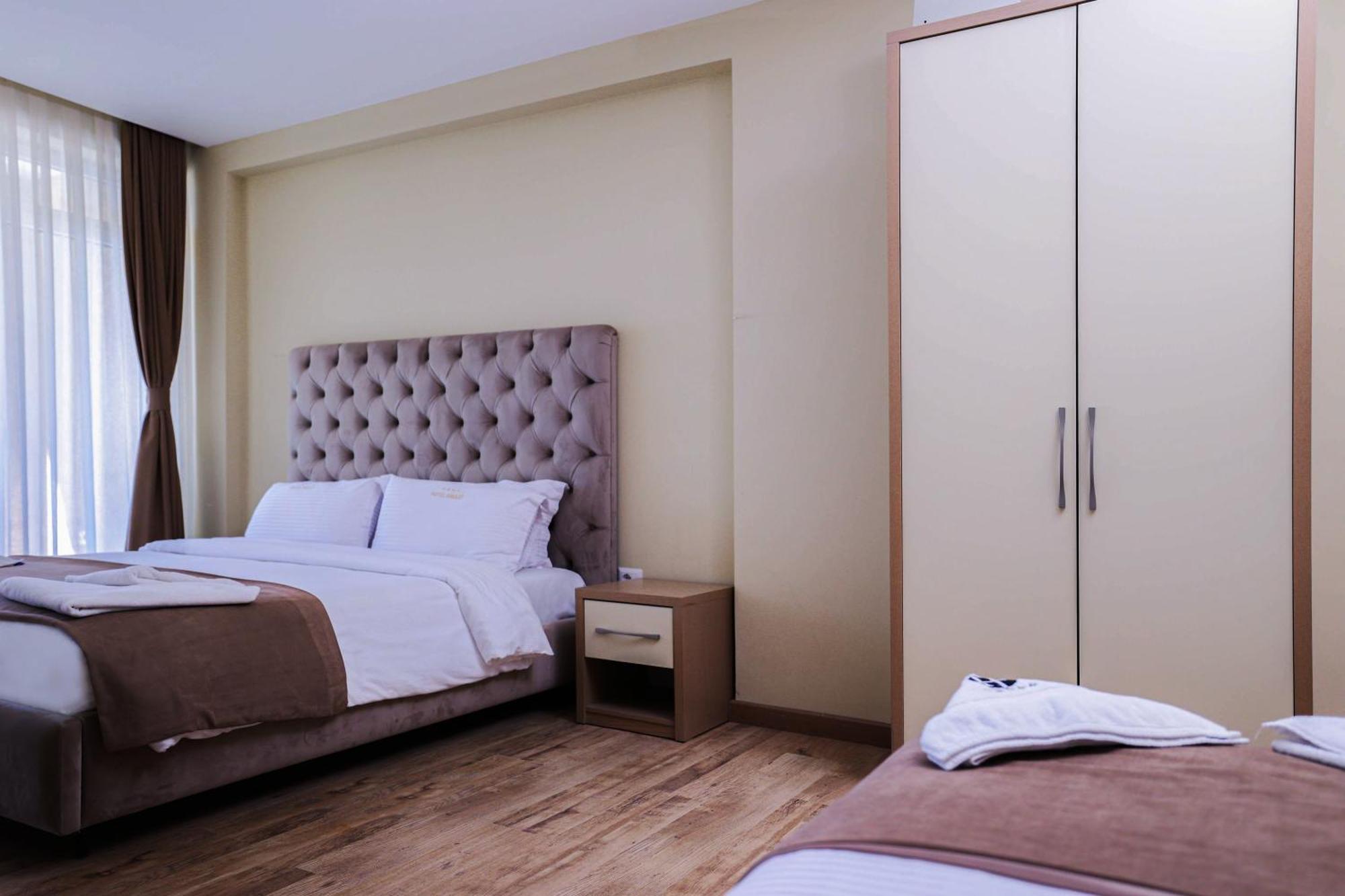 Hotel Frojd - Beach Front Resort Shëngjin エクステリア 写真
