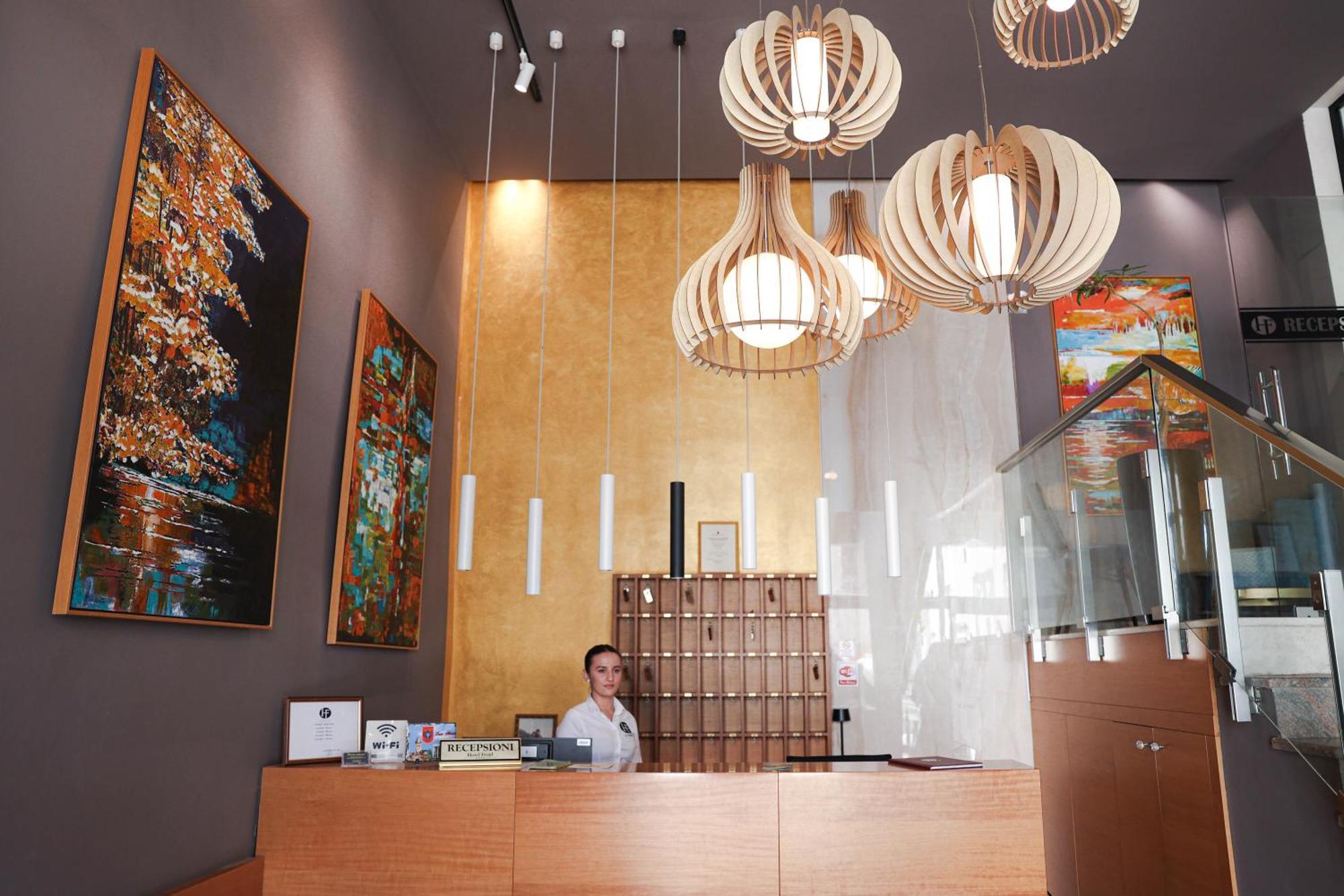 Hotel Frojd - Beach Front Resort Shëngjin エクステリア 写真