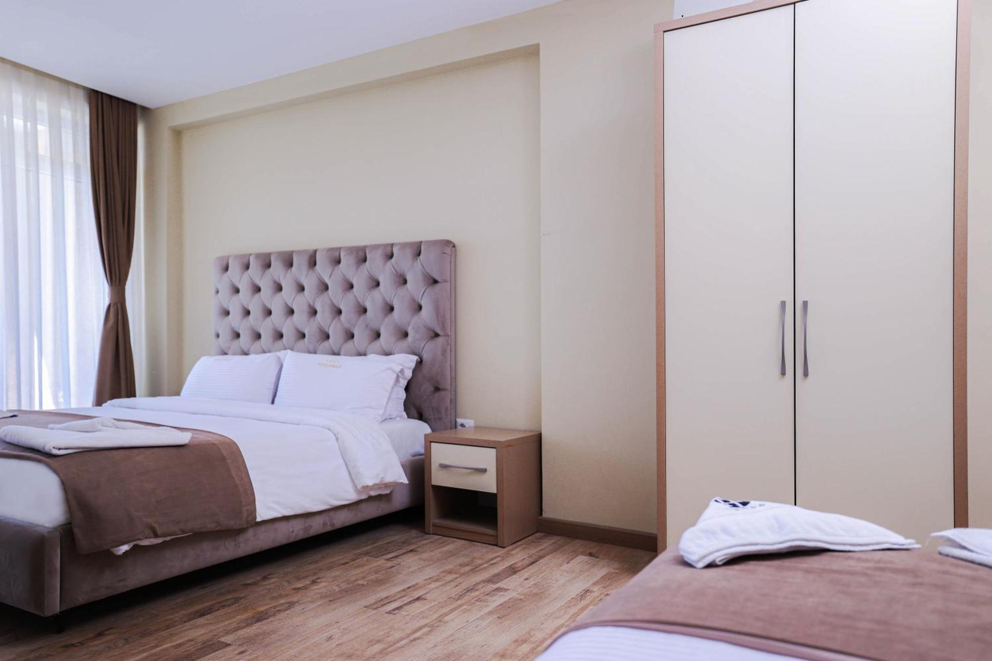 Hotel Frojd - Beach Front Resort Shëngjin エクステリア 写真